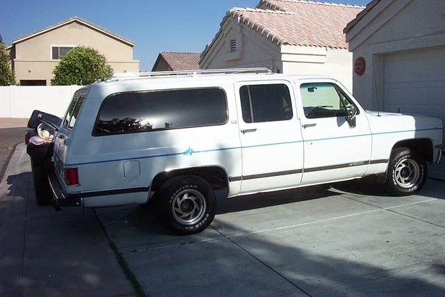 1990 Chevy suburban 001